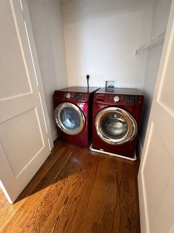 17 Cardinal St 17, Winchester, MA 01890