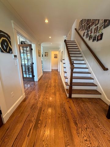 17 Cardinal St 17, Winchester, MA 01890