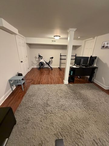 17 Cardinal St 17, Winchester, MA 01890