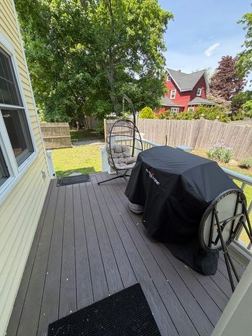 17 Cardinal St 17, Winchester, MA 01890