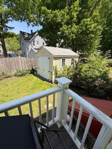 17 Cardinal St 17, Winchester, MA 01890