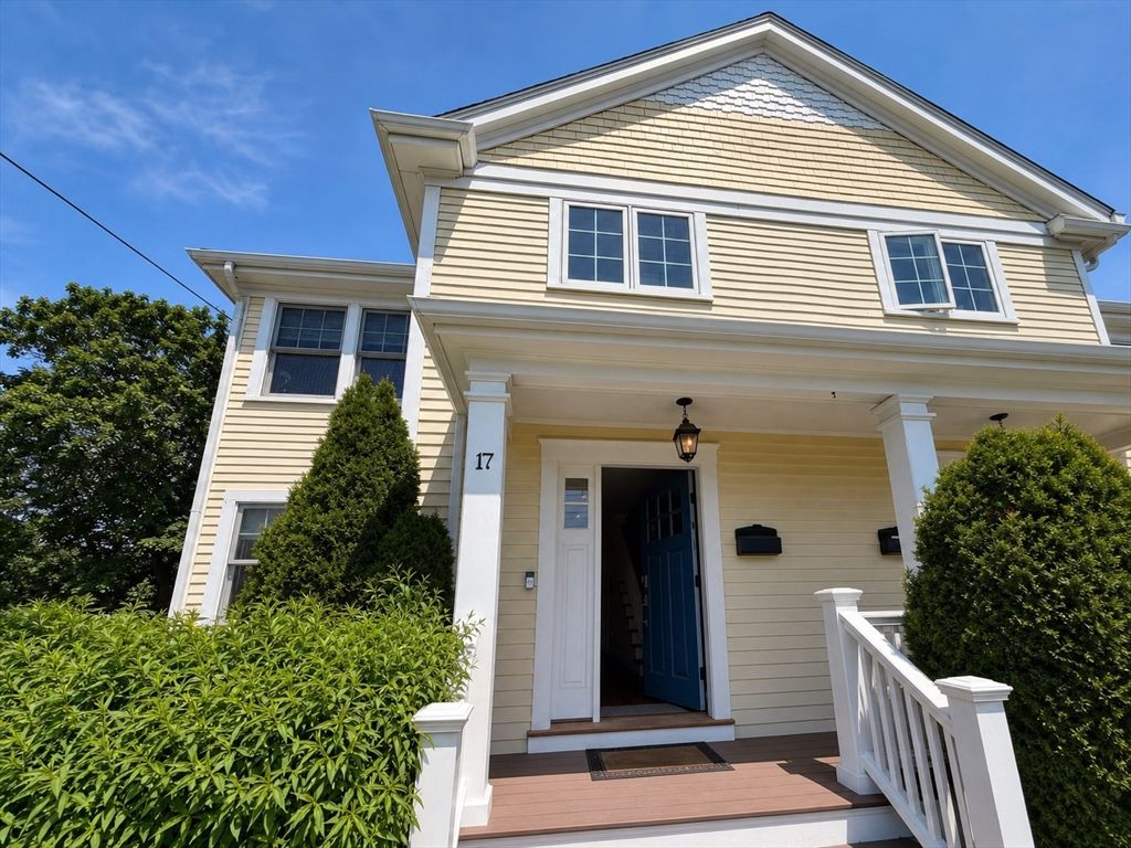 17 Cardinal St 17, Winchester, MA 01890