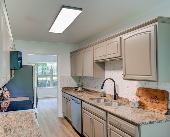8401 Dogwood Trail, Haughton, LA 71037