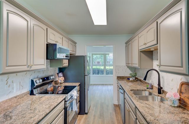 8401 Dogwood Trail, Haughton, LA 71037