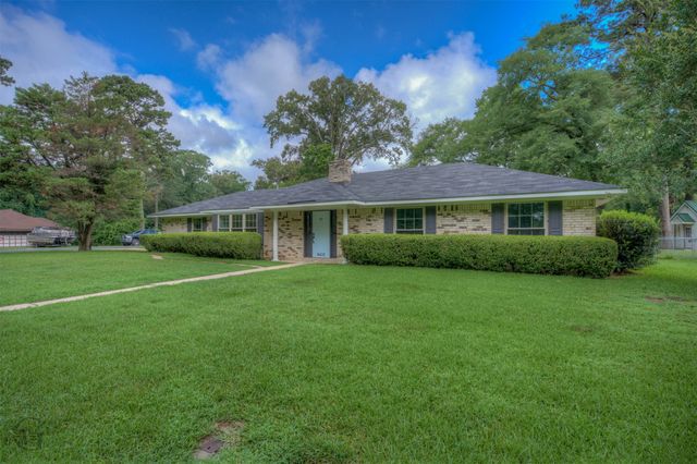 8401 Dogwood Trail, Haughton, LA 71037