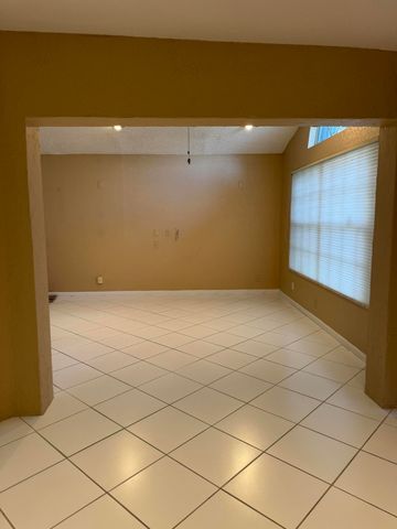 6113 Greenspointe Drive 10, Boynton Beach, FL 33437