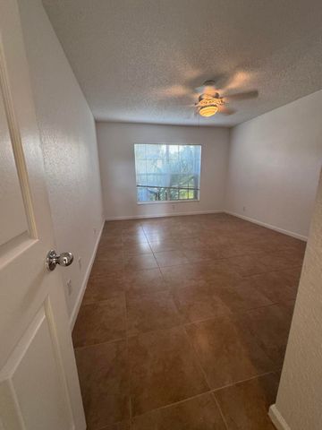 6113 Greenspointe Drive 10, Boynton Beach, FL 33437