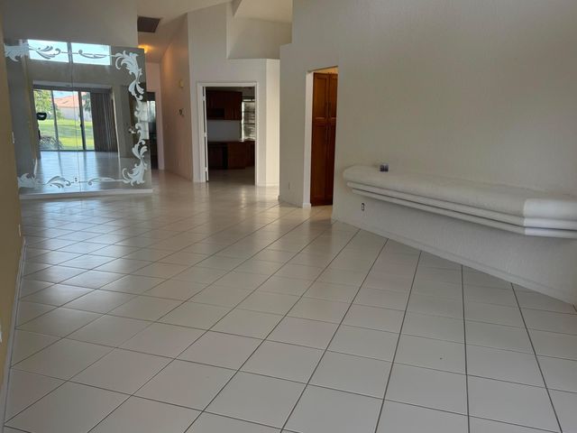 6113 Greenspointe Drive 10, Boynton Beach, FL 33437