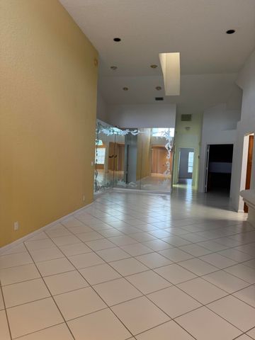 6113 Greenspointe Drive 10, Boynton Beach, FL 33437