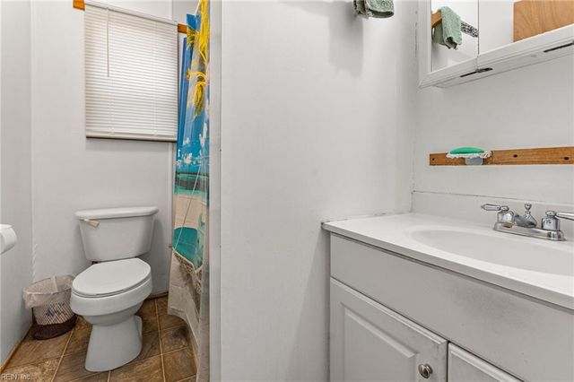 301 Osprey RD, Cardinal, VA 23025