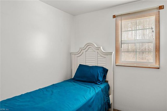 301 Osprey RD, Cardinal, VA 23025