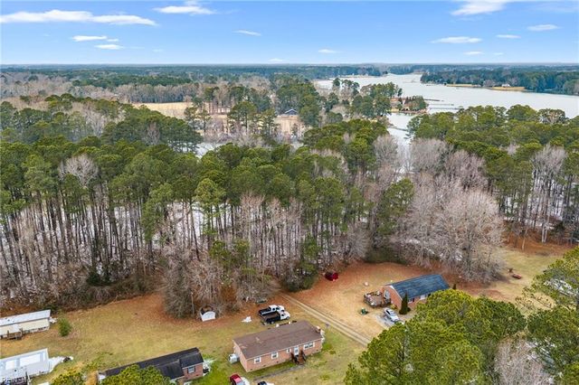 301 Osprey RD, Cardinal, VA 23025