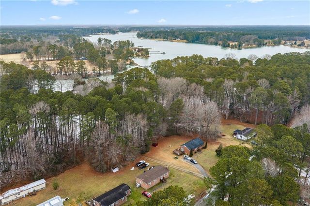 301 Osprey RD, Cardinal, VA 23025