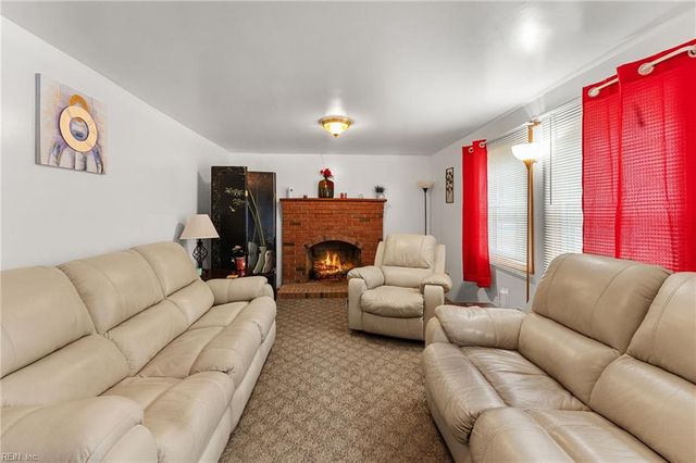 301 Osprey RD, Cardinal, VA 23025