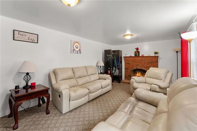 301 Osprey RD, Cardinal, VA 23025