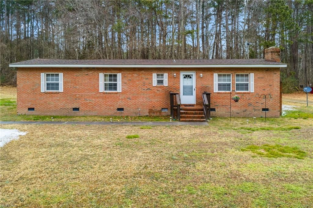 301 Osprey RD, Cardinal, VA 23025