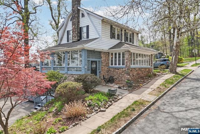 16 Jones Place, West Orange, NJ 07052