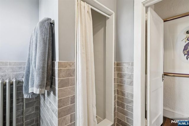 16 Jones Place, West Orange, NJ 07052