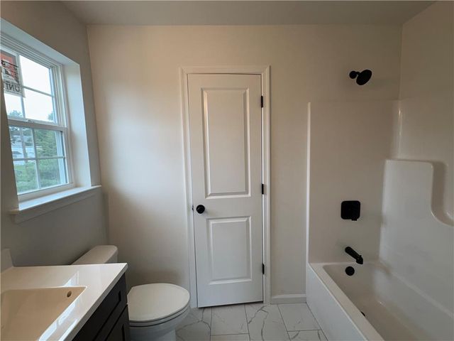 3821 Broadway, South Whitehall Twp, PA 18104
