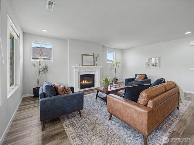 1346 Boyle Street, Enumclaw, WA 98022