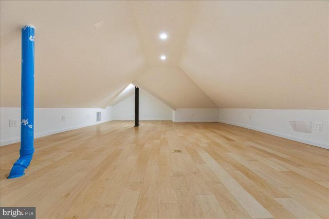420 MT LUCAS RD, Princeton, NJ 08540