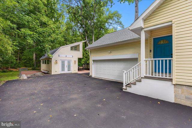420 MT LUCAS RD, Princeton, NJ 08540