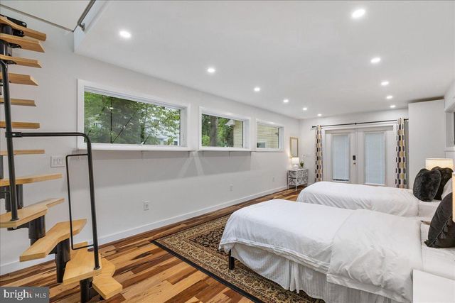 420 MT LUCAS RD, Princeton, NJ 08540