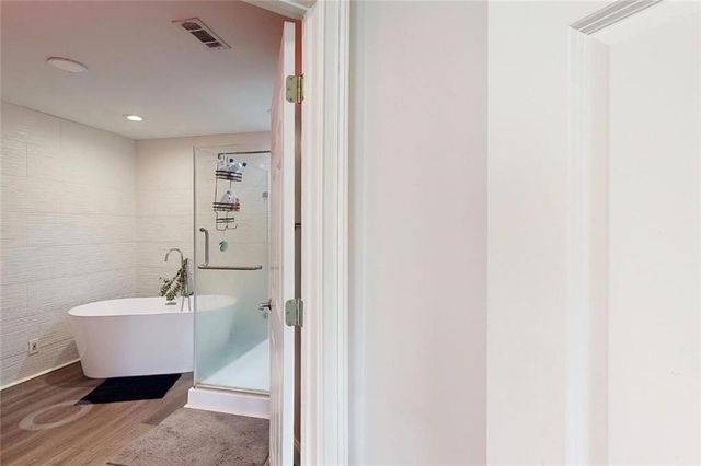 3275 Lenox NE Road 413, Atlanta, GA 30324