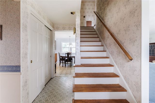 92 Hillary Lane, Penfield, NY 14526