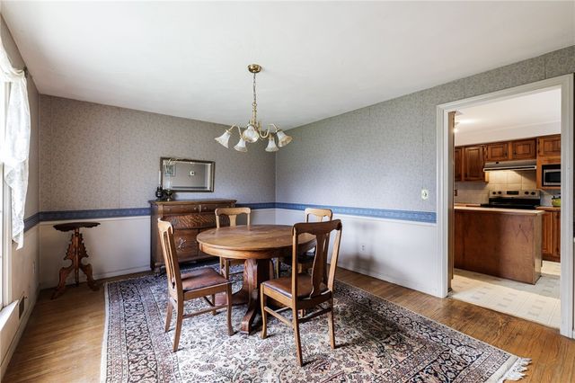 92 Hillary Lane, Penfield, NY 14526