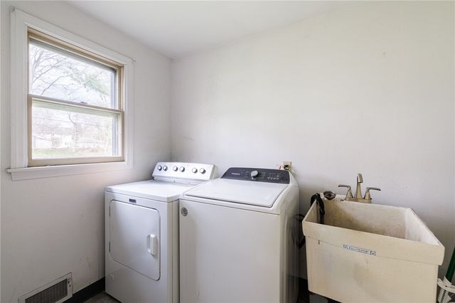 92 Hillary Lane, Penfield, NY 14526