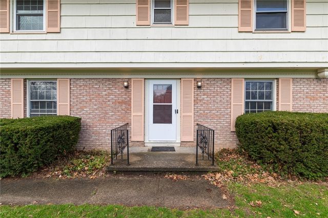 92 Hillary Lane, Penfield, NY 14526