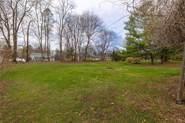 92 Hillary Lane, Penfield, NY 14526