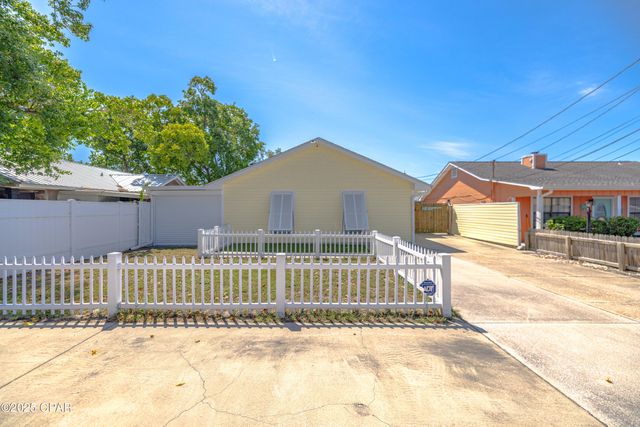 123 Oleander Circle, Panama City Beach, FL 32413