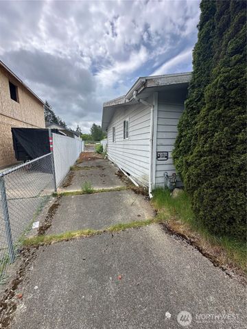 6712 27th Street W, University Place, WA 98466