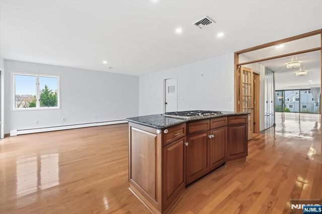 9B Cove Lane, North Bergen, NJ 07047