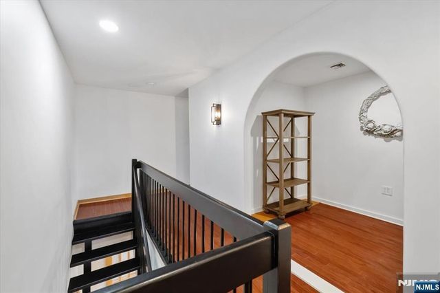 9B Cove Lane, North Bergen, NJ 07047