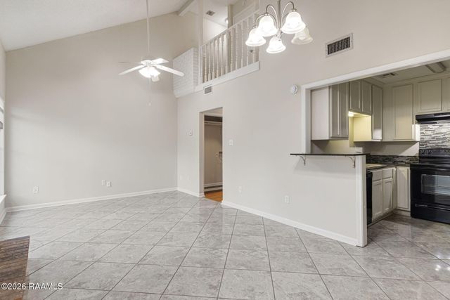 132 E Pamela Drive, Lafayette, LA 70506