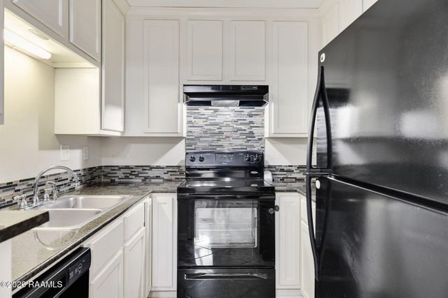 132 E Pamela Drive, Lafayette, LA 70506