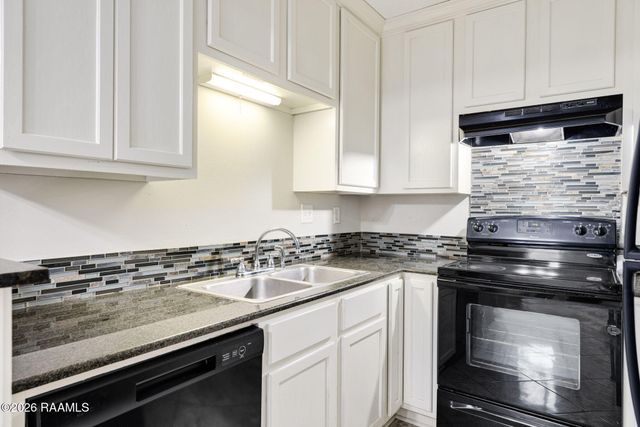 132 E Pamela Drive, Lafayette, LA 70506