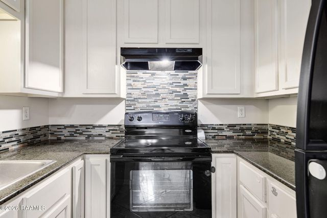 132 E Pamela Drive, Lafayette, LA 70506