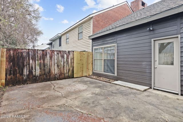 132 E Pamela Drive, Lafayette, LA 70506