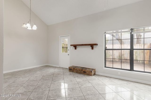 132 E Pamela Drive, Lafayette, LA 70506