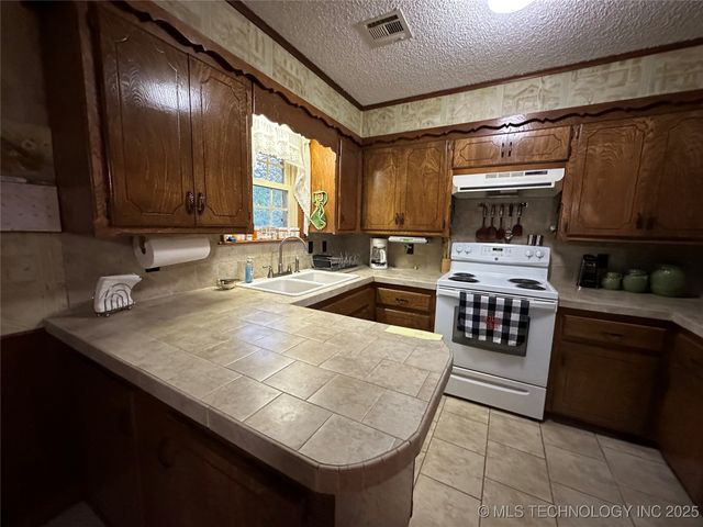 10348 W 805 Road, Fort Gibson, OK 74434