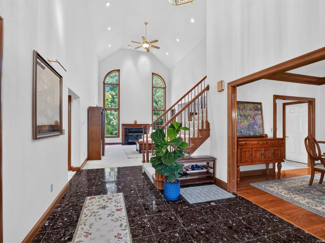 7730 Inverness Glens Drive, Fort Wayne, IN 46804