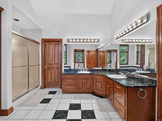 7730 Inverness Glens Drive, Fort Wayne, IN 46804