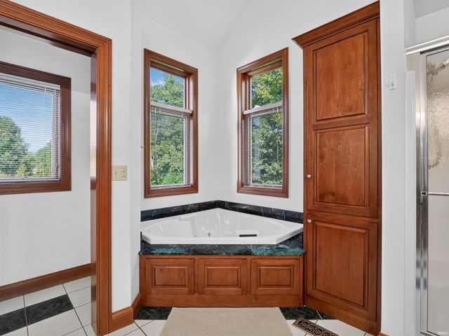 7730 Inverness Glens Drive, Fort Wayne, IN 46804