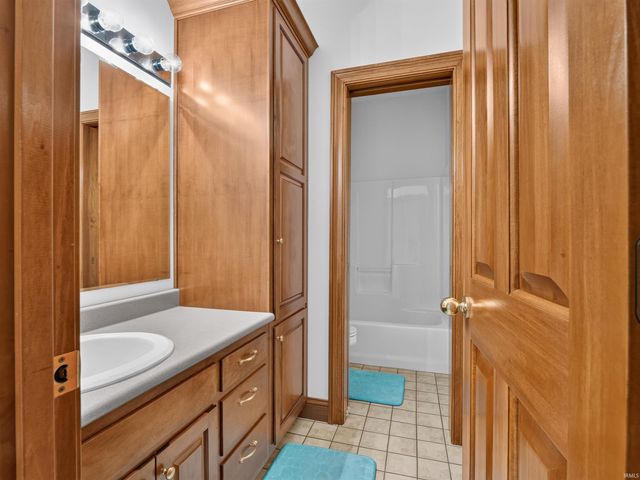 7730 Inverness Glens Drive, Fort Wayne, IN 46804