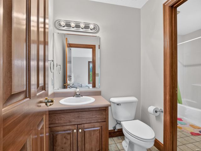 7730 Inverness Glens Drive, Fort Wayne, IN 46804