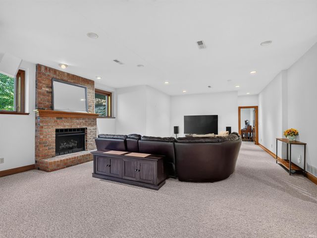7730 Inverness Glens Drive, Fort Wayne, IN 46804